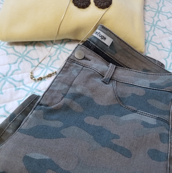 Camo Jeggings - Picture 3 of 7